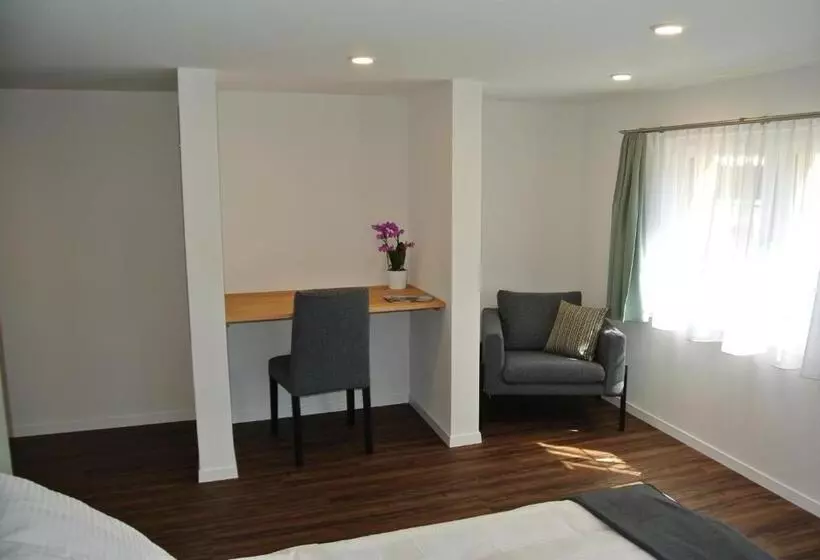 Hotelli Gasthaus Gemsli