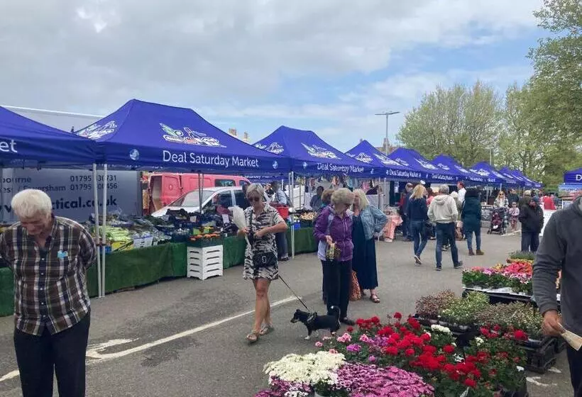 پانسیون Anne Boleyn’s Escape