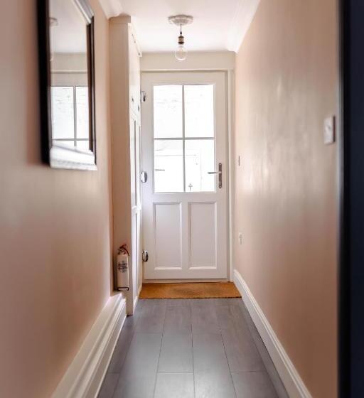 膳宿费 Anne Boleyn’s Escape