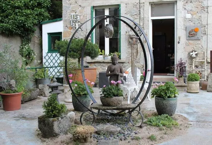 Aamiaismajoitus (B&B) Chambre Bounty Cuisine Privée, Lit Queen Size, Terrasse, Garage