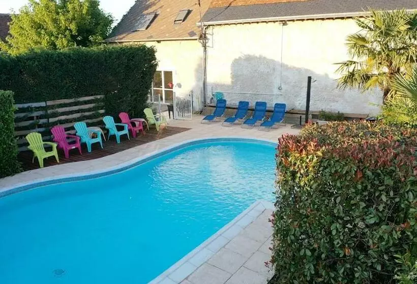 ベッドアンドブレックファースト Chambres D Hôtes De La Mauguinière