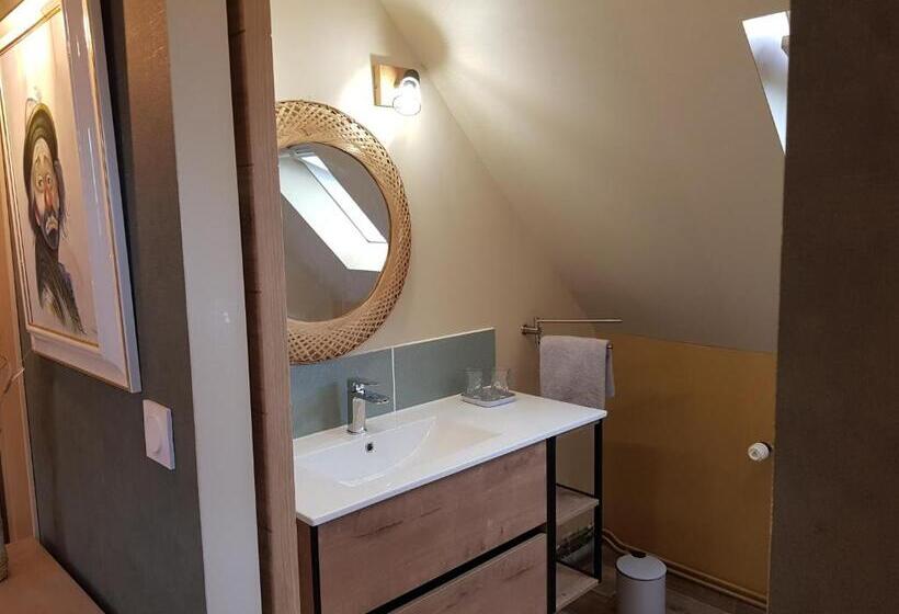 مبيت وإفطار Chambres D Hôtes De La Mauguinière