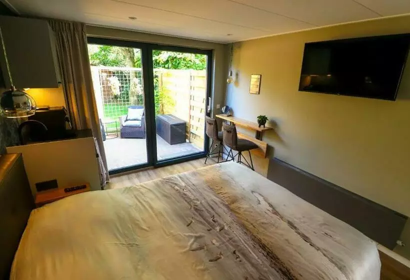 Aamiaismajoitus (B&B) De Monarchvlinder