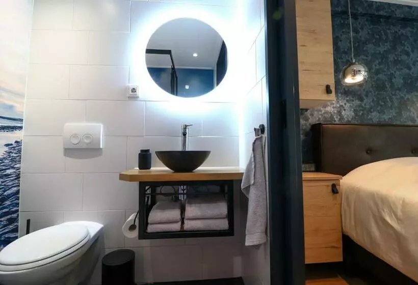 Aamiaismajoitus (B&B) De Monarchvlinder