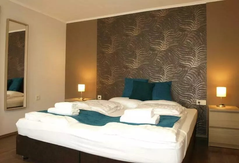 Aamiaismajoitus (B&B) Garden Club Panzió