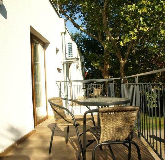 住宿加早餐  Garden Club Panzió