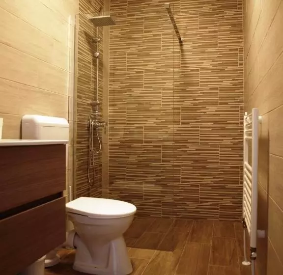 Aamiaismajoitus (B&B) Garden Club Panzió