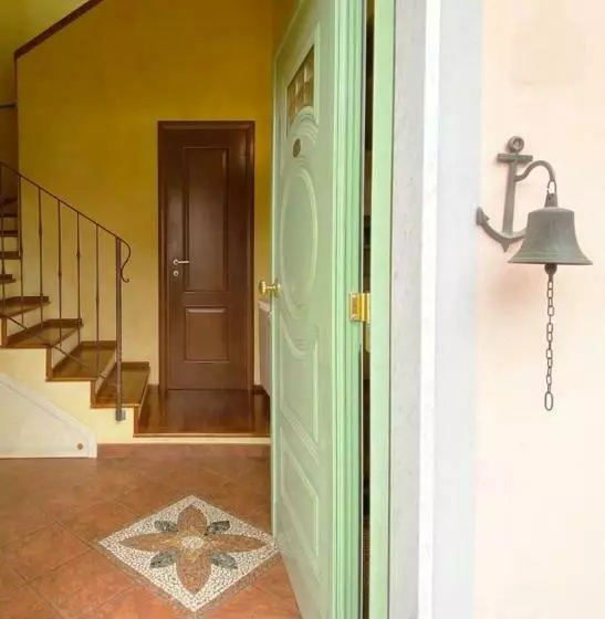 ベッドアンドブレックファースト La Madonnina