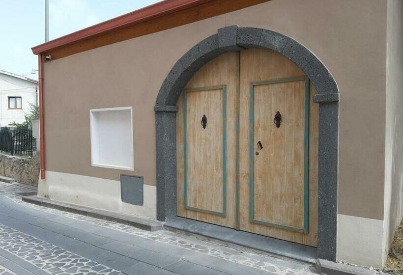 住宿加早餐  La Vecchia Dimora