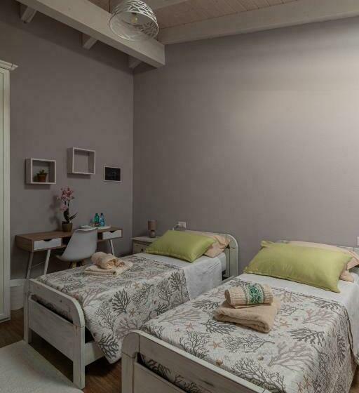 住宿加早餐  La Vecchia Dimora