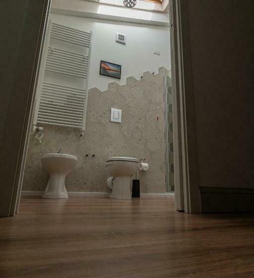 住宿加早餐  La Vecchia Dimora