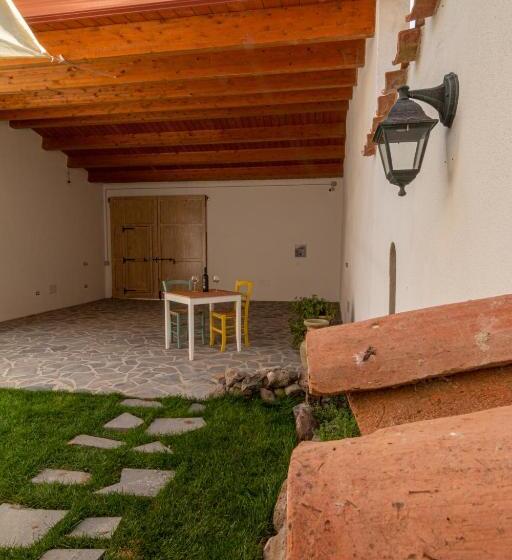 住宿加早餐  La Vecchia Dimora