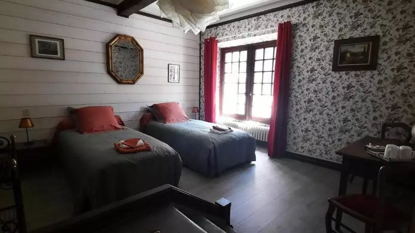 Aamiaismajoitus (B&B) Les Vagabonds Du Mont