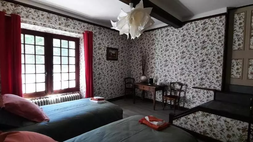 Aamiaismajoitus (B&B) Les Vagabonds Du Mont