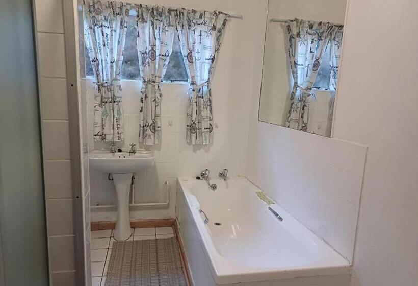 Bed & Breakfast The Viewing Deck Accommodation