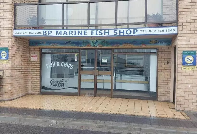 Majatalo Foot Loose & Fancy Free