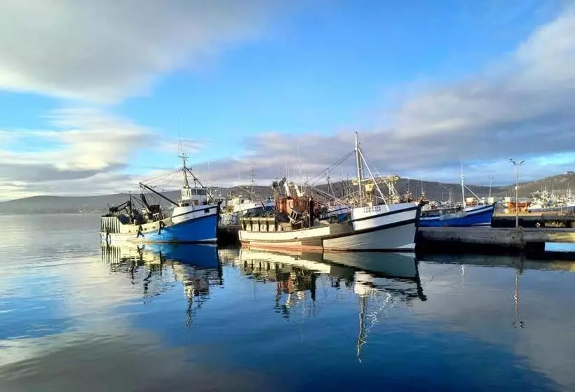 Majatalo Foot Loose & Fancy Free