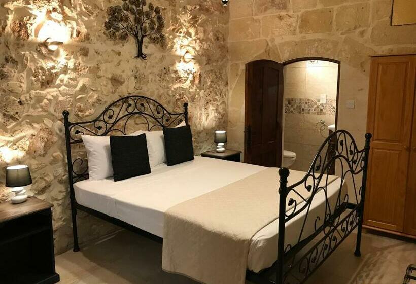 The Cloisters Bed And Breakfast