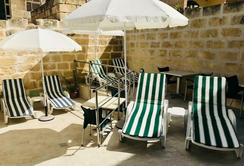 The Cloisters Bed And Breakfast