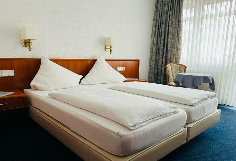 호스텔 Weller Kahl Am Main