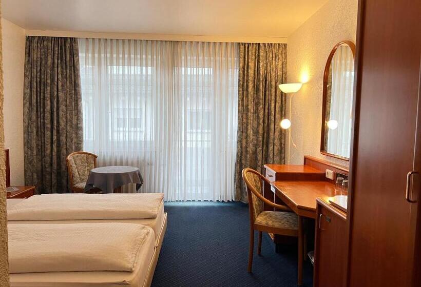 호스텔 Weller Kahl Am Main