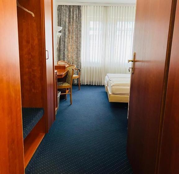 호스텔 Weller Kahl Am Main