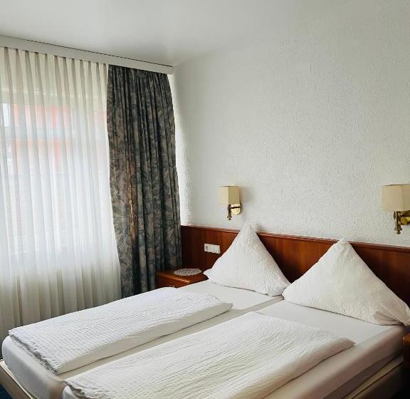 호스텔 Weller Kahl Am Main