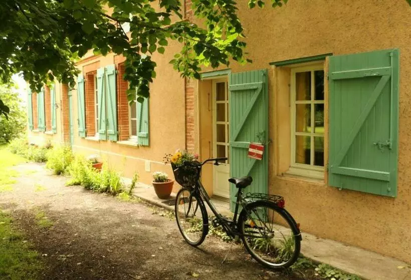 Aamiaismajoitus (B&B) La Closerie De L Autan