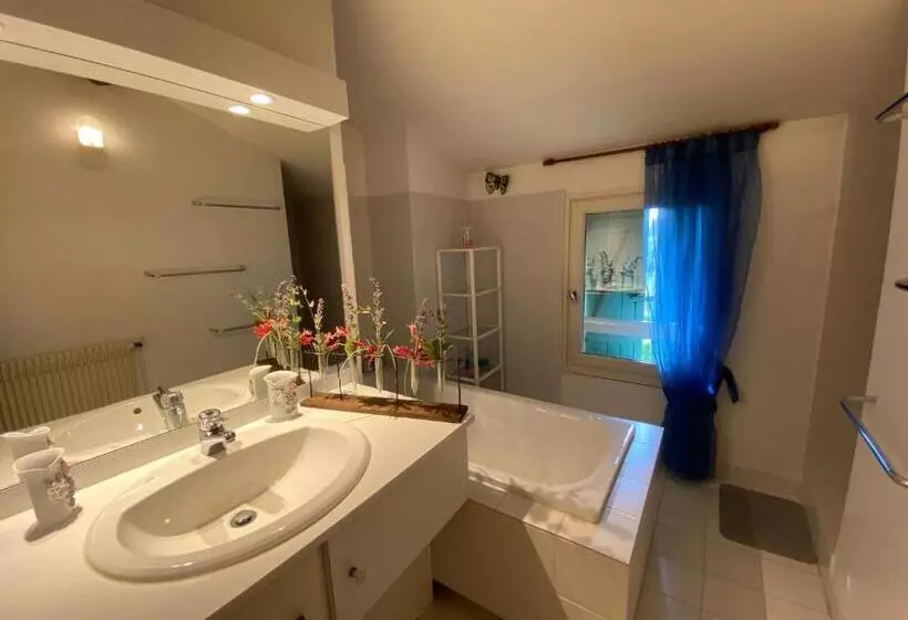 Aamiaismajoitus (B&B) La Closerie De L Autan