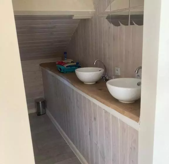 ベッドアンドブレックファースト Le Petit Belge