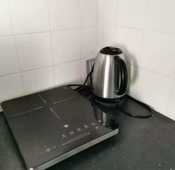 ベッドアンドブレックファースト Studio Huzur