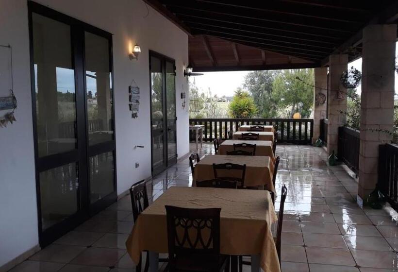 Bed and Breakfast Twin Tails