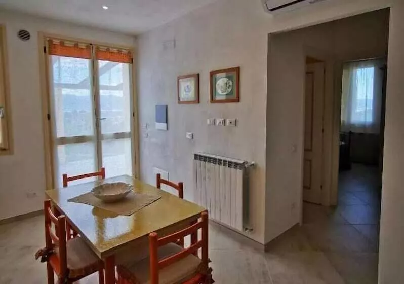 ホテル Agriturismo Sotto La Rocca