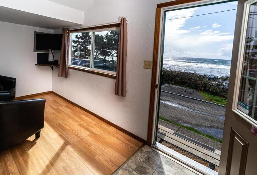 מלון כמוסות Oceanside Ocean Front Cabins