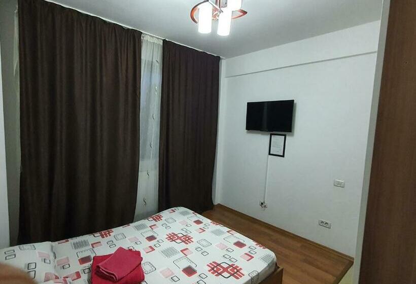 Pensiune Fundeni  Dragonul Rosu