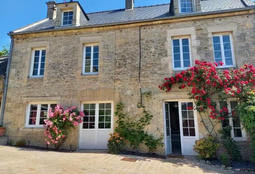 ベッドアンドブレックファースト Chambres D Hôtes De Charme Entre Bayeux Et Les Plages Du Débarquement