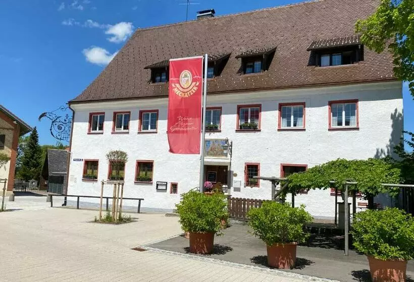 Aamiaismajoitus (B&B) Gasthof   Pension   Adler