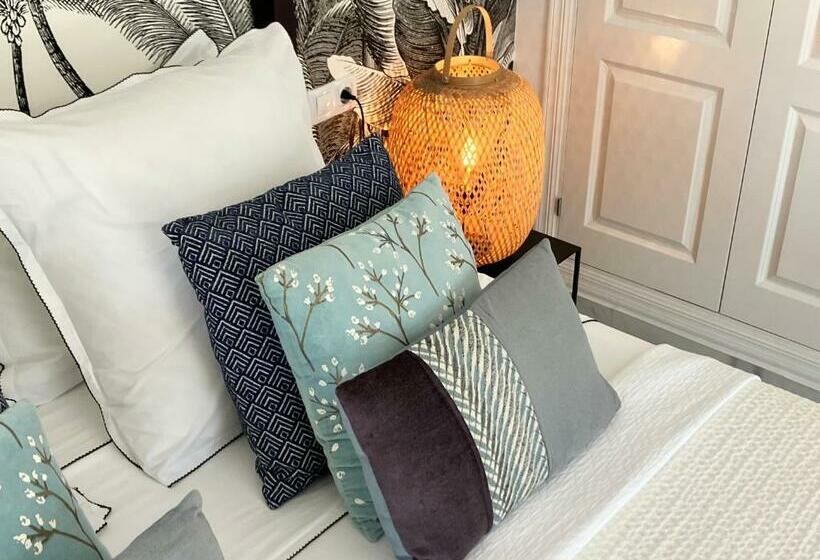 تختخواب و صبحانه Villa De La Luz Luxury Guesthouse