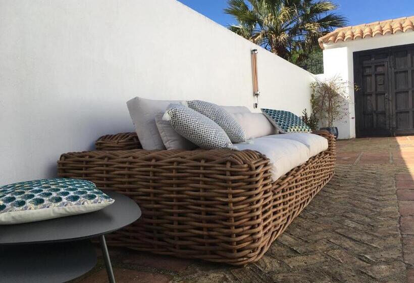 تختخواب و صبحانه Villa De La Luz Luxury Guesthouse