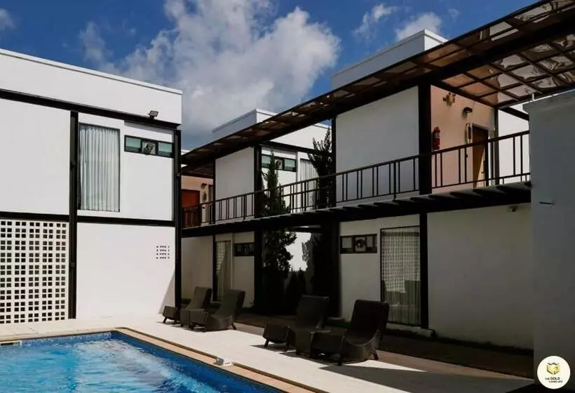 Hotelli The Gold Living Life