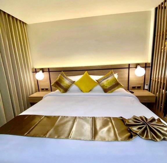 酒店 The Gold Living Life