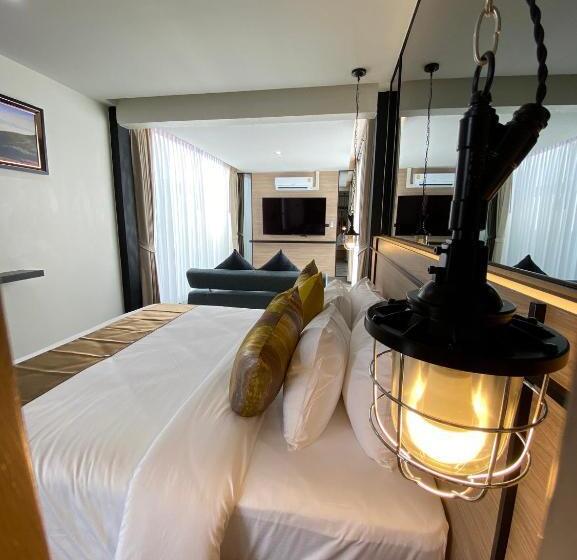 酒店 The Gold Living Life