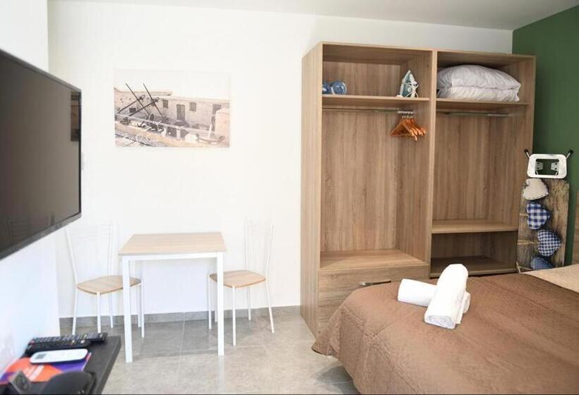 پانسیون Dghajsa Guest House