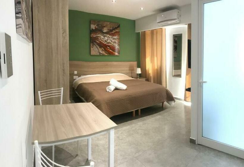 پانسیون Dghajsa Guest House