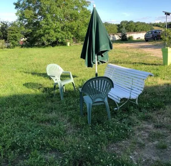ペンション Grand Gite En Rez De Jardin