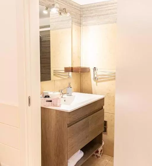 ベッドアンドブレックファースト 16th Fads