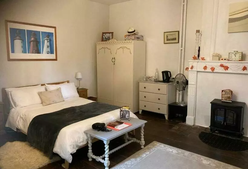 ベッドアンドブレックファースト 7 Dagnaud De La Tude Our Family Farmhouse Style Home With En Suite