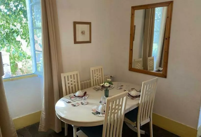 ベッドアンドブレックファースト 7 Dagnaud De La Tude Our Family Farmhouse Style Home With En Suite