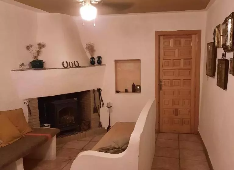 ベッドアンドブレックファースト Alpujarra Guesthouse, Habitaciones En Un Cortijo Sostenible Y Aislado En Medio De La Nada En Parque