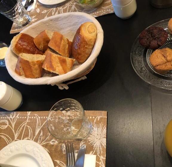 住宿加早餐  Maison Des Bourgades